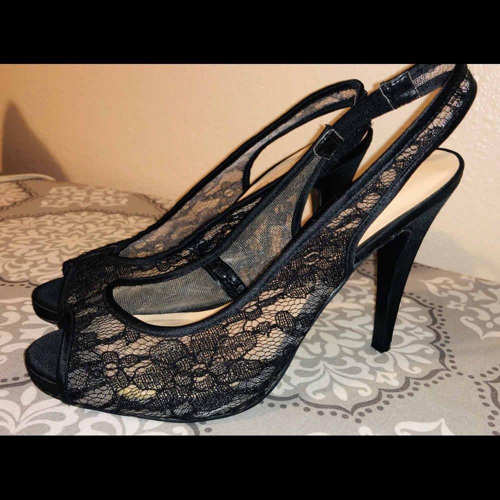 Nine West 8.5 Lace Heels